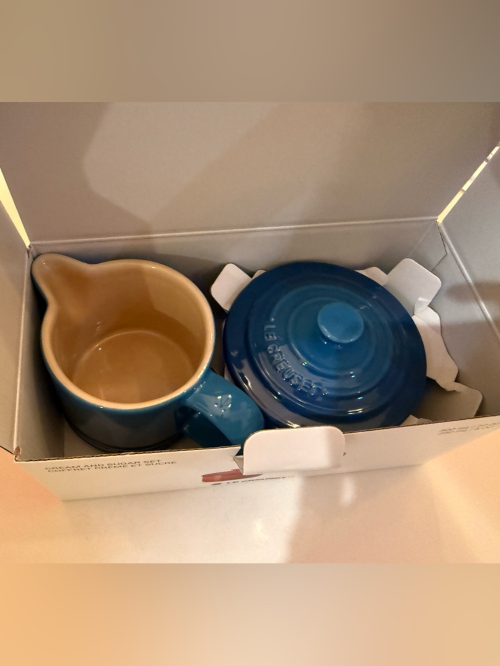 Le Creuset Stoneware Signature Cream and Sugar Set, Marseille Blue NEW - Picture 2 of 9